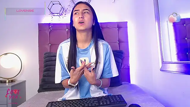 Snapshot of _helen_teen__ chatting on 29, 9, 2025  helen teen   online show from 29, 9, 2025