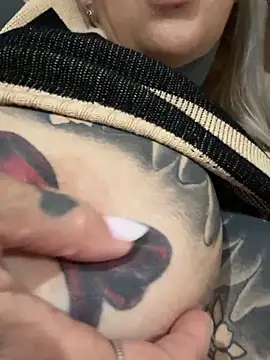 Snapshot of amada39 chatting on 3, 11, 2025 amada39 online show from 3, 11, 2025