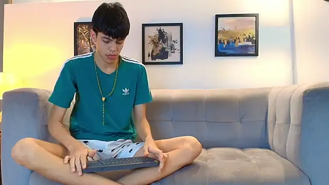 TWINKS FRIENDS online show from 26, 3, 2026