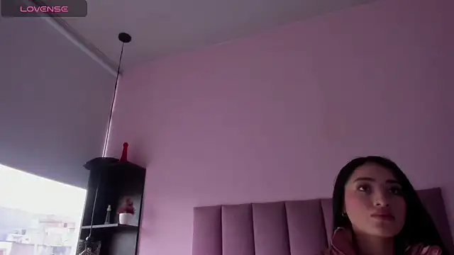 violet myerrs online show from 8, 10, 2025