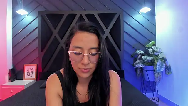 zoe martins  online show from 5, 12, 2025