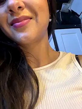 chicachocolate01 online show from 6, 11, 2025