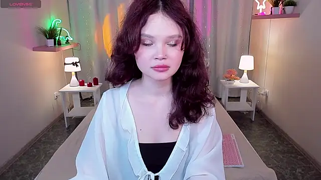 EmilyChaves online show from 3, 6, 2026