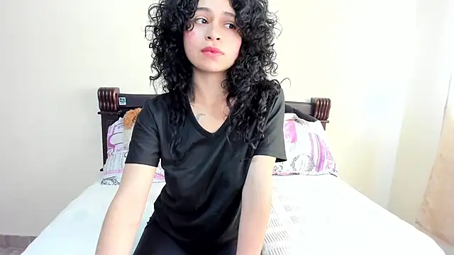 Snapshot of _hesttia chatting on 15, 9, 2025  hesttia online show from 15, 9, 2025
