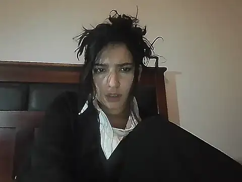 creepyh0e  online show from 8, 6, 2026