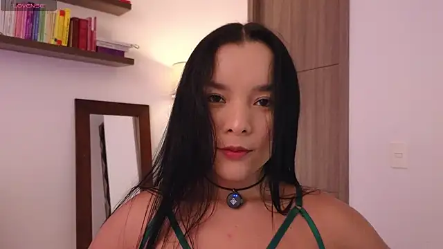 Snapshot of Evelyn__16 chatting on 1, 10, 2025 Evelyn  16 online show from 1, 10, 2025