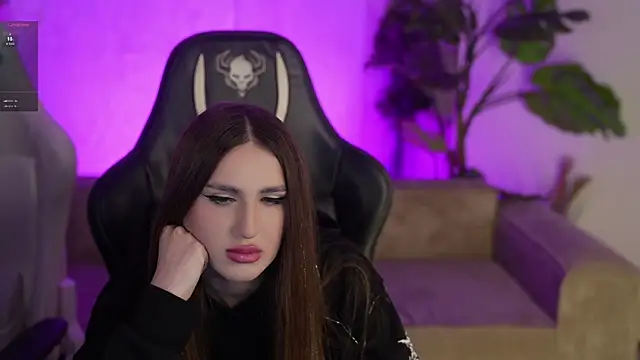 Goldie Flame online show from 5, 2, 2026