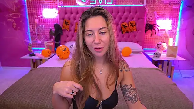 KateShanny online show from 1, 11, 2025