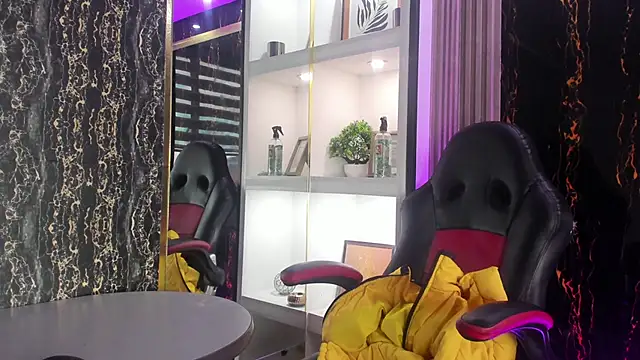 Snapshot of LunaaFerrari chatting on 24, 9, 2025 LunaaFerrari online show from 24, 9, 2025