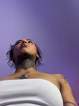 Snapshot of iamkatty_ chatting on 17, 9, 2025 iamkatty  online show from 17, 9, 2025