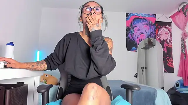 Snapshot of iamkatty_ chatting on 16, 10, 2025 iamkatty  online show from 16, 10, 2025