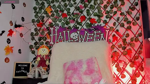 Snapshot of isabel_jaames chatting on 25, 10, 2025 isabel jaames online show from 25, 10, 2025