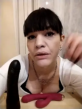 SarettaB90 online show from 9, 2, 2026