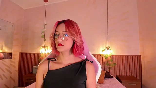 Snapshot of daphne_courtis chatting on 22, 4, 2026 daphne courtis online show from 22, 4, 2026