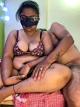 Snapshot of SwatiCam chatting on 8, 11, 2025 SwatiCam online show from 8, 11, 2025