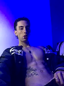 Snapshot of redmen69 chatting on 29, 9, 2025 redmen69 online show from 29, 9, 2025