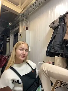 Snapshot of CandyVice chatting on 19, 9, 2025 CandyVice online show from 19, 9, 2025