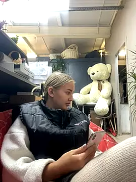 Snapshot of CandyVice chatting on 25, 9, 2025 CandyVice online show from 25, 9, 2025