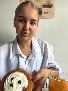 Snapshot of CandyVice chatting on 1, 11, 2025 CandyVice online show from 1, 11, 2025