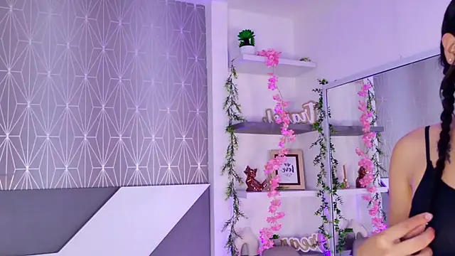 Snapshot of Celine_Lee chatting on 10, 9, 2025 Celine Lee online show from 10, 9, 2025