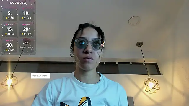 Hanna Cornee  online show from 5, 11, 2025