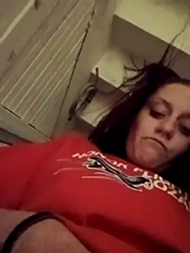 Snapshot of SweetnessSugar chatting on 17, 11, 2025 SweetnessSugar online show from 17, 11, 2025