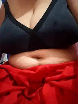 Snapshot of chocobbsneha567 chatting on 6, 10, 2025 chocobbsneha567 online show from 6, 10, 2025