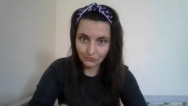 DInaraXRose online show from 25, 2, 2026