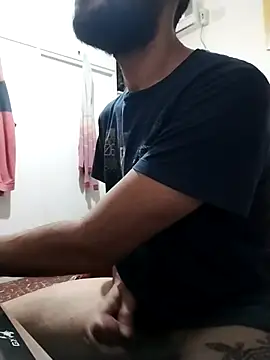 Snapshot of keefhard88 chatting on 7, 11, 2025 keefhard88 online show from 7, 11, 2025