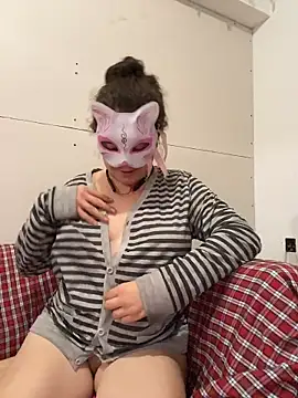 Lucy YupiSweet online show from 4, 3, 2026