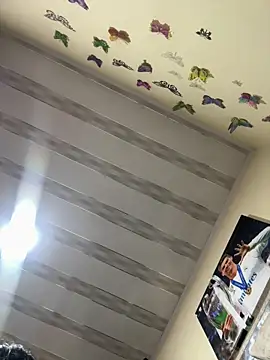 Vliacoooper2 online show from 11, 4, 2026