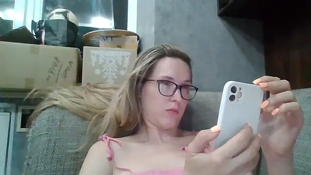 Snapshot of Jugira chatting on 10, 7, 2026 Jugira online show from 10, 7, 2026