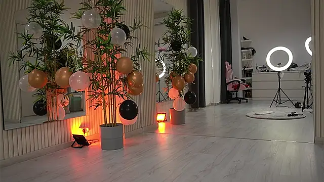 EmmaBlanco online show from 24, 11, 2025