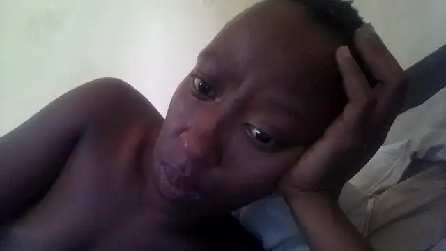 Snapshot of RFeltomWhitJ chatting on 14, 10, 2025 RFeltomWhitJ online show from 14, 10, 2025