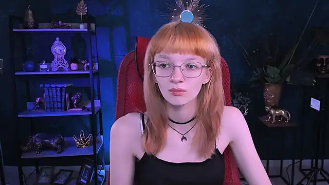 MollyJiggles online show from 2, 10, 2025