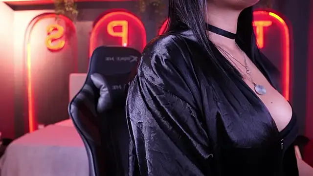 Snapshot of Roma_hells chatting on 18, 9, 2025 Roma hells online show from 18, 9, 2025