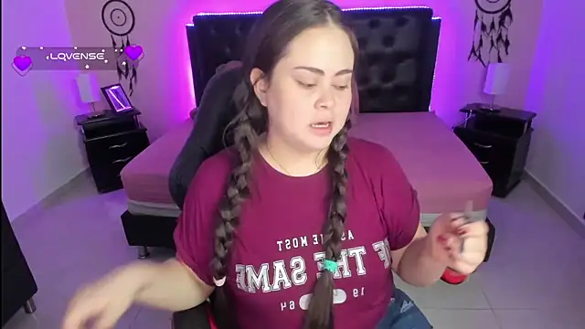 LolaVillalobos online show from 1, 10, 2025