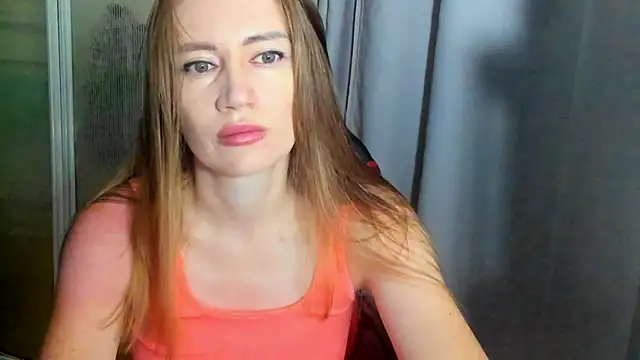 Snapshot of JessFoxxx chatting on 16, 6, 2026 JessFoxxx online show from 16, 6, 2026