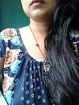 Snapshot of Desi_couple305 chatting on 22, 9, 2025 Desi couple305 online show from 22, 9, 2025