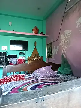 Snapshot of Desi_couple305 chatting on 15, 10, 2025 Desi couple305 online show from 15, 10, 2025