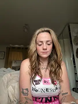 Snapshot of SofiaaBlackk chatting on 5, 11, 2025 SofiaaBlackk online show from 5, 11, 2025