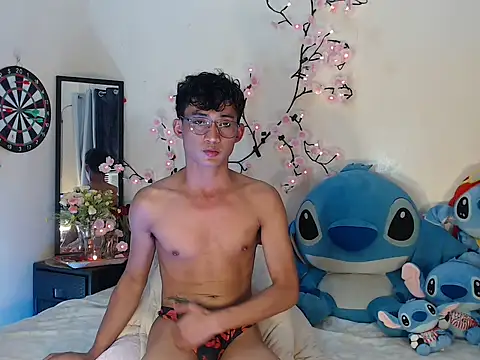 Snapshot of good_boy_in_bed chatting on 27, 3, 2026 good boy in bed online show from 27, 3, 2026