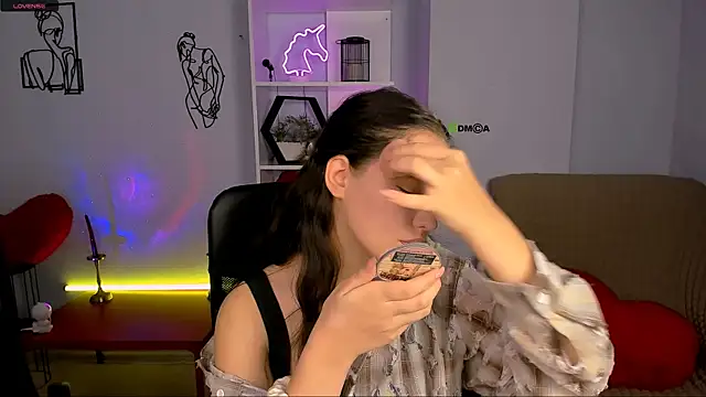 miki-niki online show from 11, 11, 2025