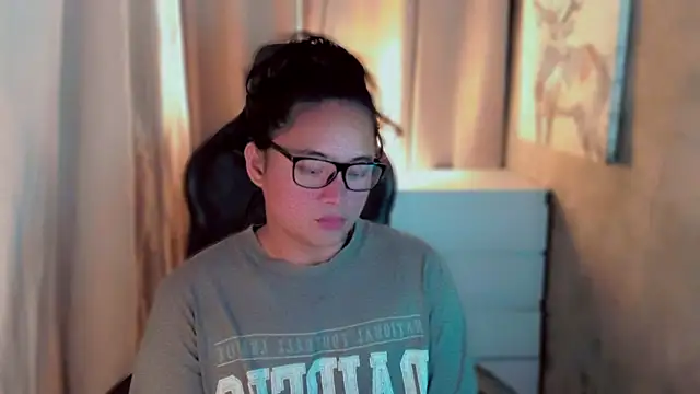 kaicromwell  online show from 21, 10, 2025