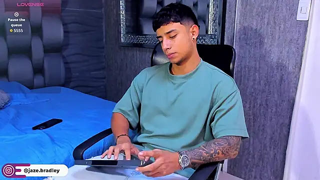 jaze bradley online show from 3, 10, 2025