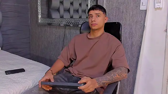 jaze bradley online show from 13, 11, 2025