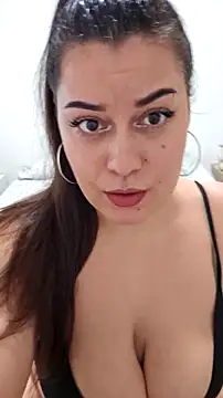 Snapshot of Larissa4U chatting on 24, 10, 2025 Larissa4U online show from 24, 10, 2025