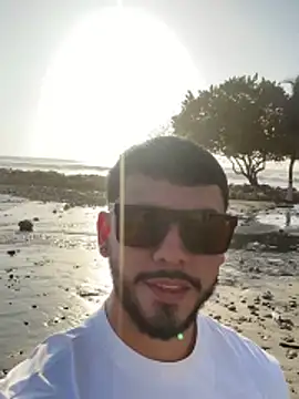 Dimitri Bass online show from 4, 2, 2026