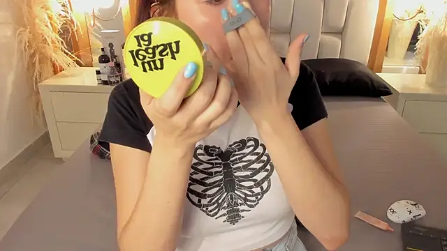 Daphne And Roger online show from 13, 9, 2025