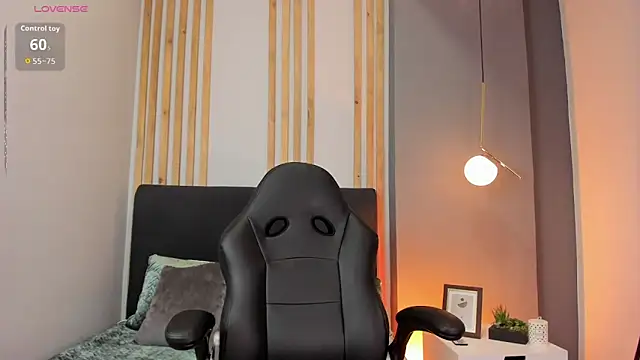 ivy collins  online show from 24, 10, 2025